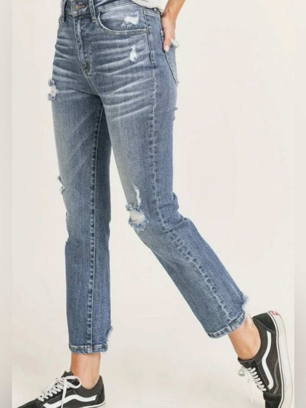 Risen Los Angeles Straight Leg Jeans Step Hem Distressed Jeans Size 7/28 EUC